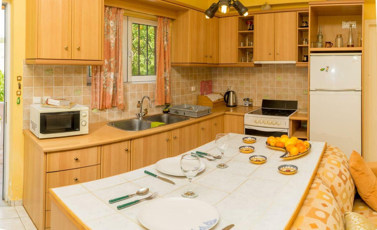 Appartamento 2 Bed House With Mountain View Alykes  Esterno foto